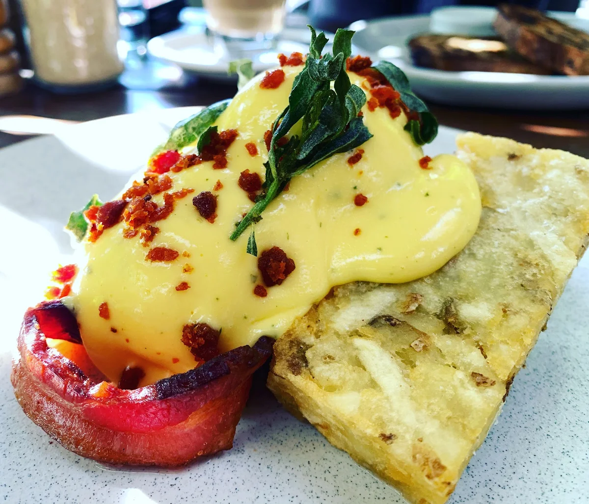 Eggs Benny, Top Paddock Cafe