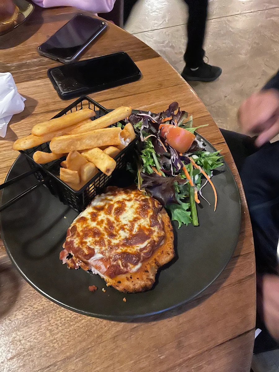 Snitzel, Mail Exchange Hotel