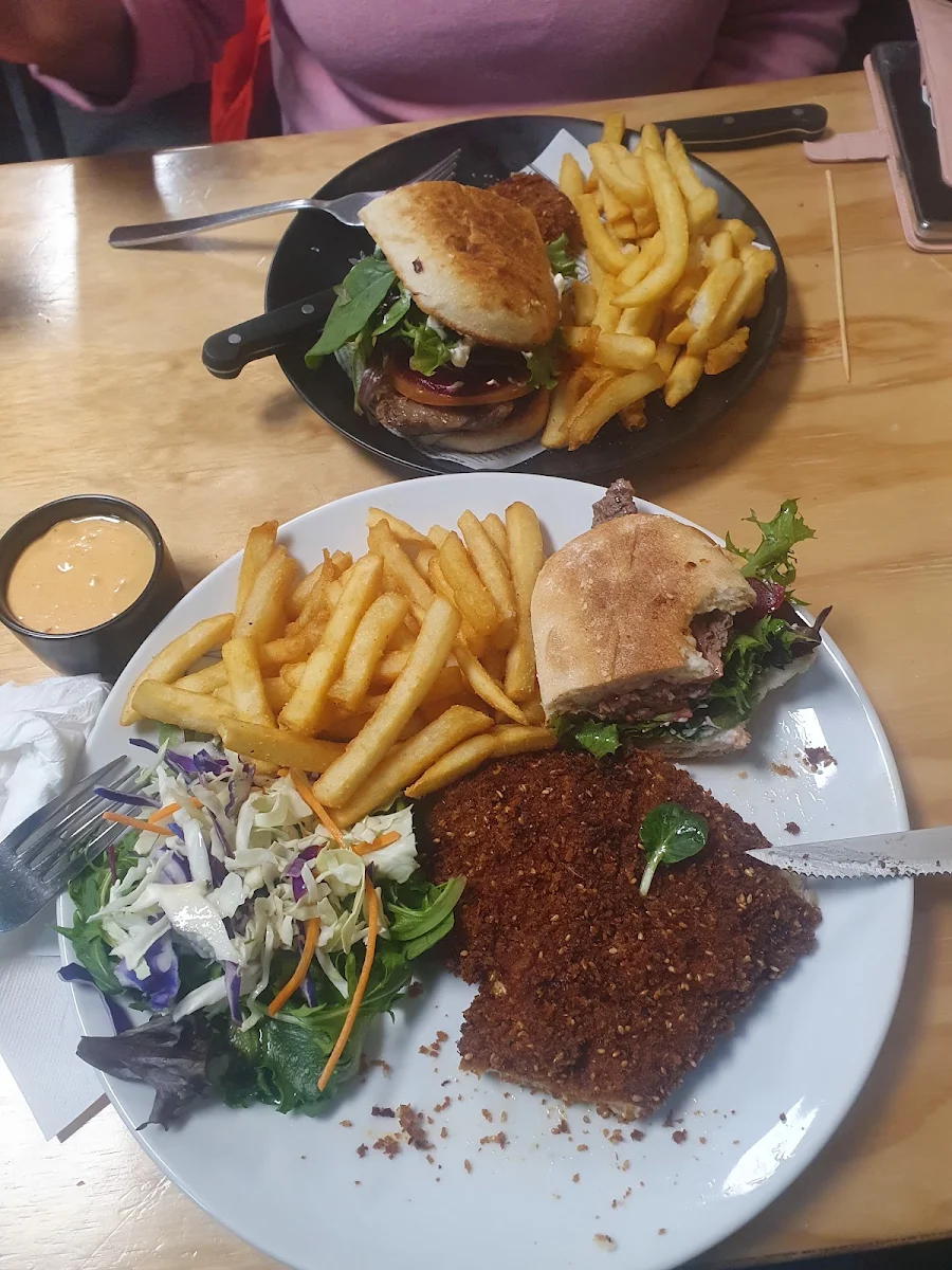 Highlights, InSwing Sports Bar