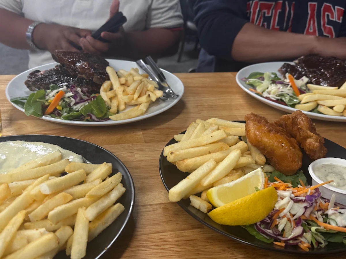 Highlights, InSwing Sports Bar