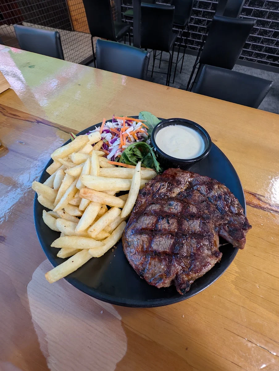 Highlights, InSwing Sports Bar