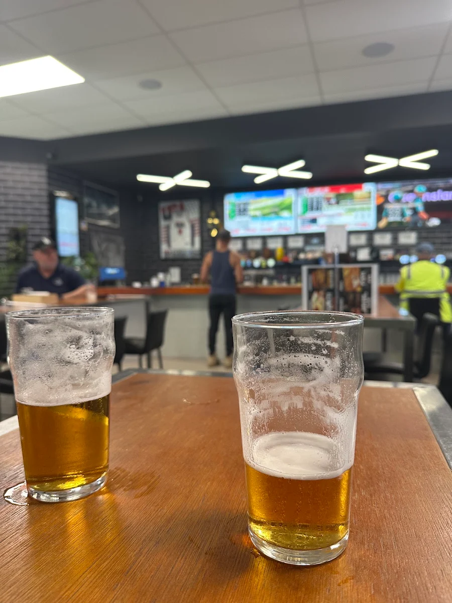 Highlights, InSwing Sports Bar