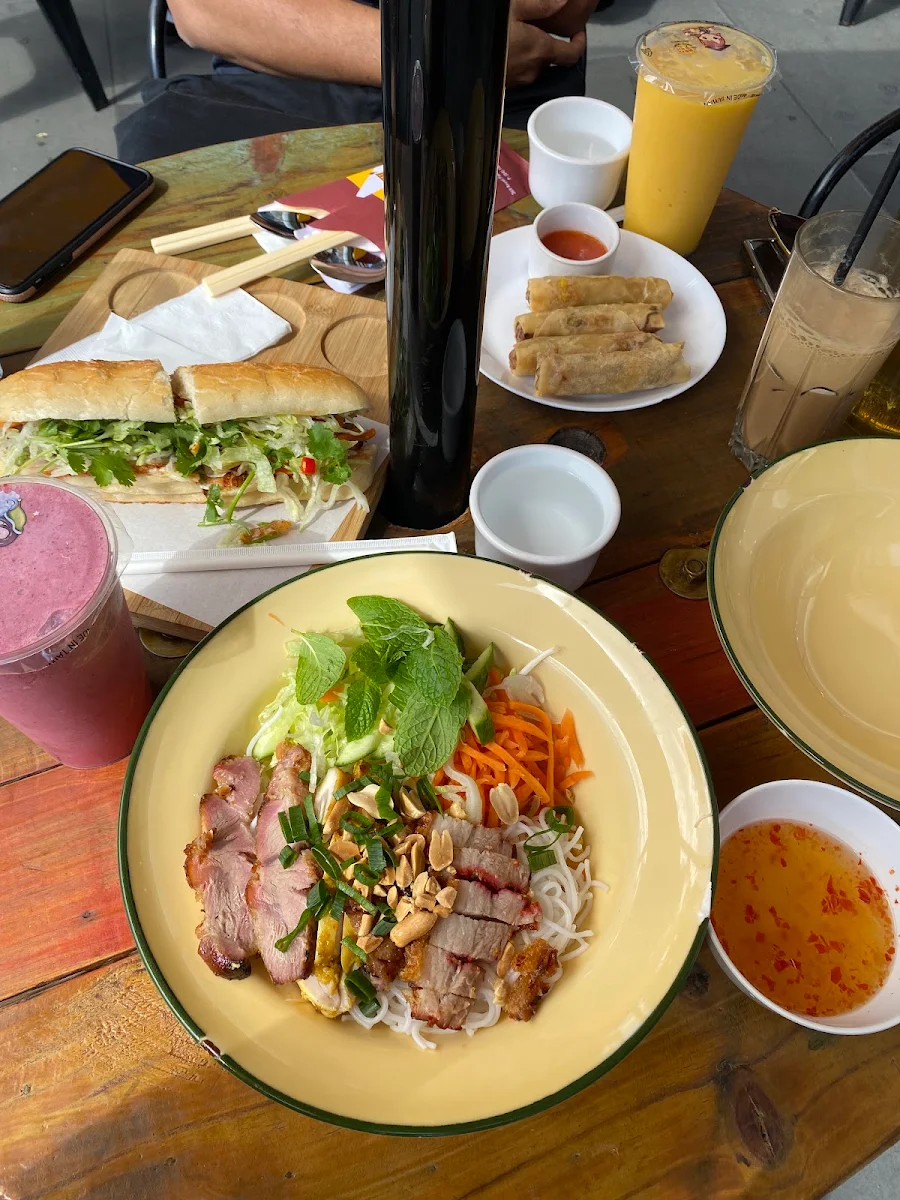 Highlights, Mornin' Vietnam