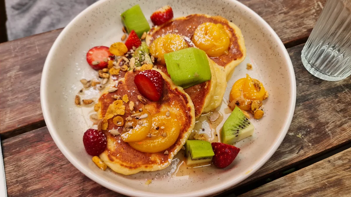 Hotcakes Lemon Curd Fruit & Maple, Proper & Son