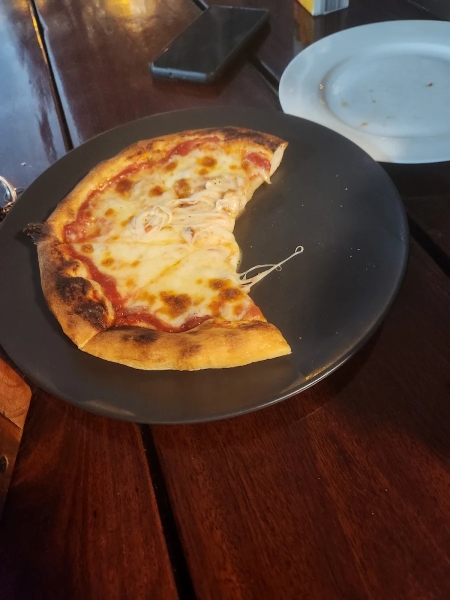 Cheese Pizza, PitStop Pizza