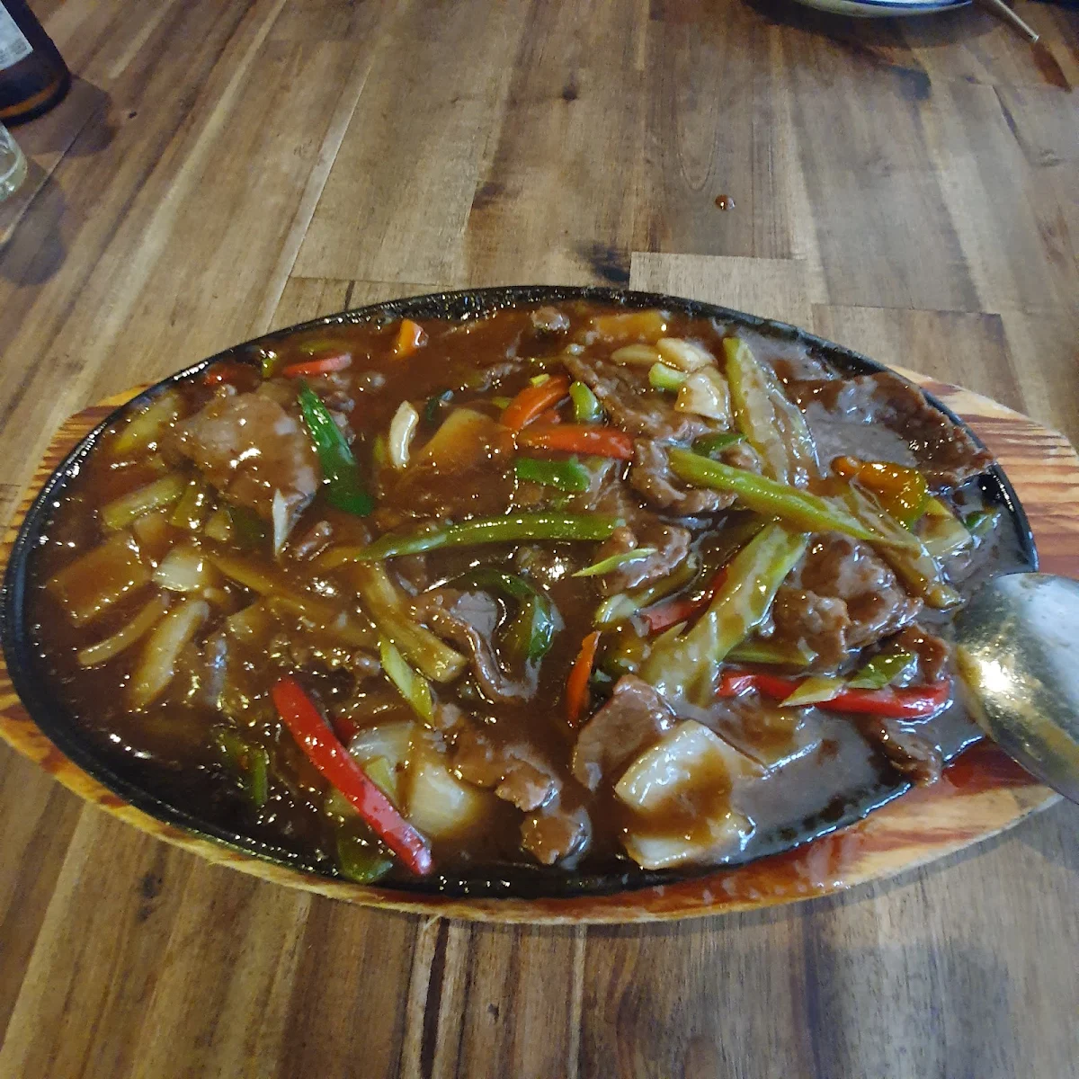 Sizzling Beef with Black Pepper Sauce