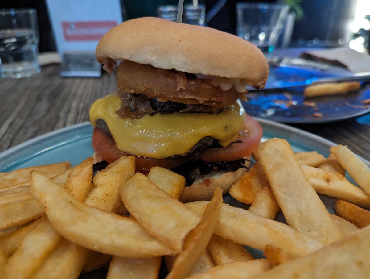 Cheeseburger, Six Degrees