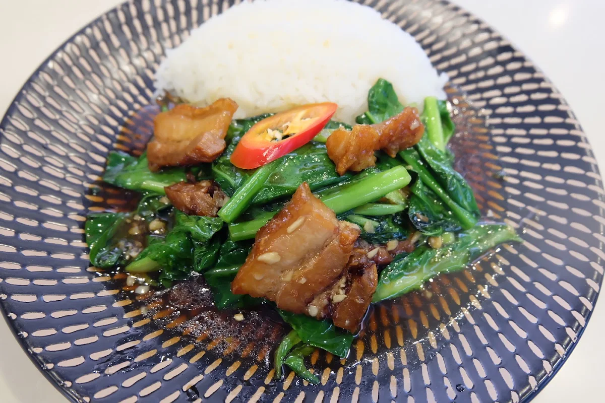 Highlights, Charm 9 Thai restaurant