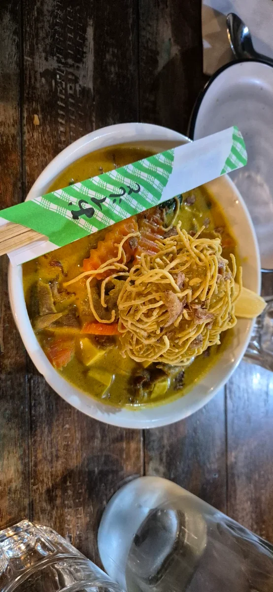 Laksa, Charm 9 Thai restaurant