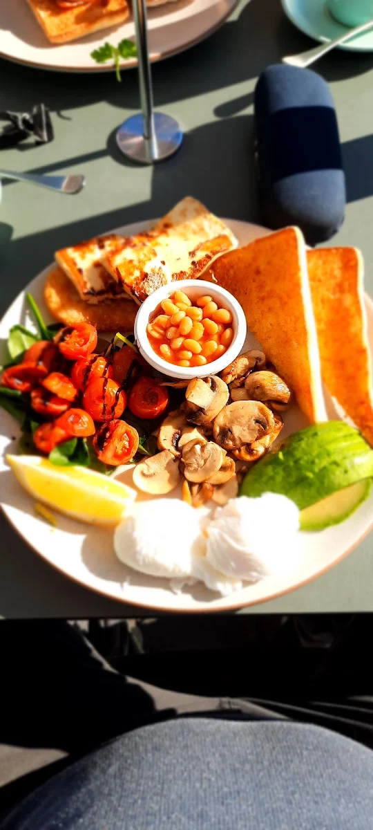Vegetarian Big Breakfast Plate, The Coffee Club Café - Bendigo