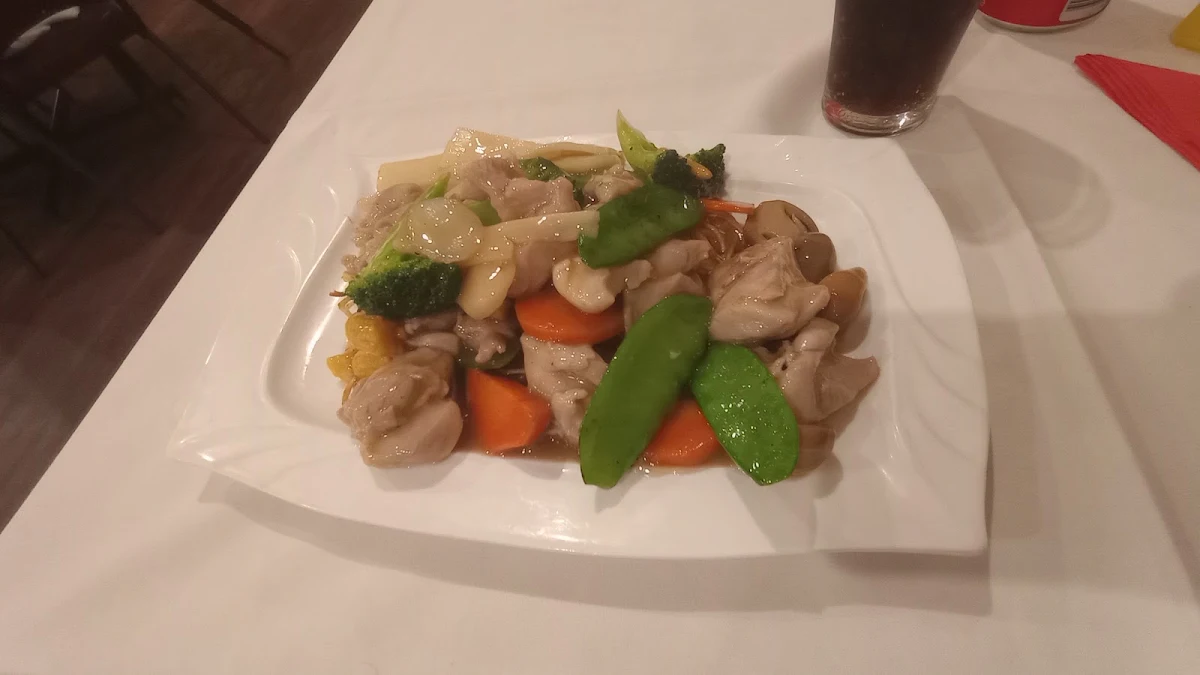 Highlights, Kwong Ling Chinese Restaurant