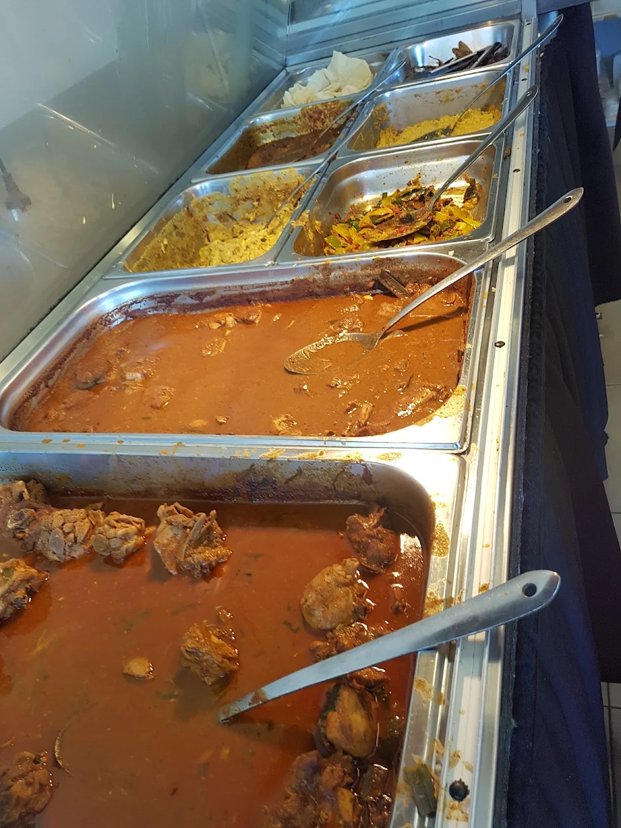 Curry Chicken, Maathraa Sri Lankan Restaurant