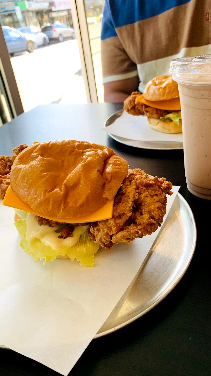 Highlights, 1090 Burger