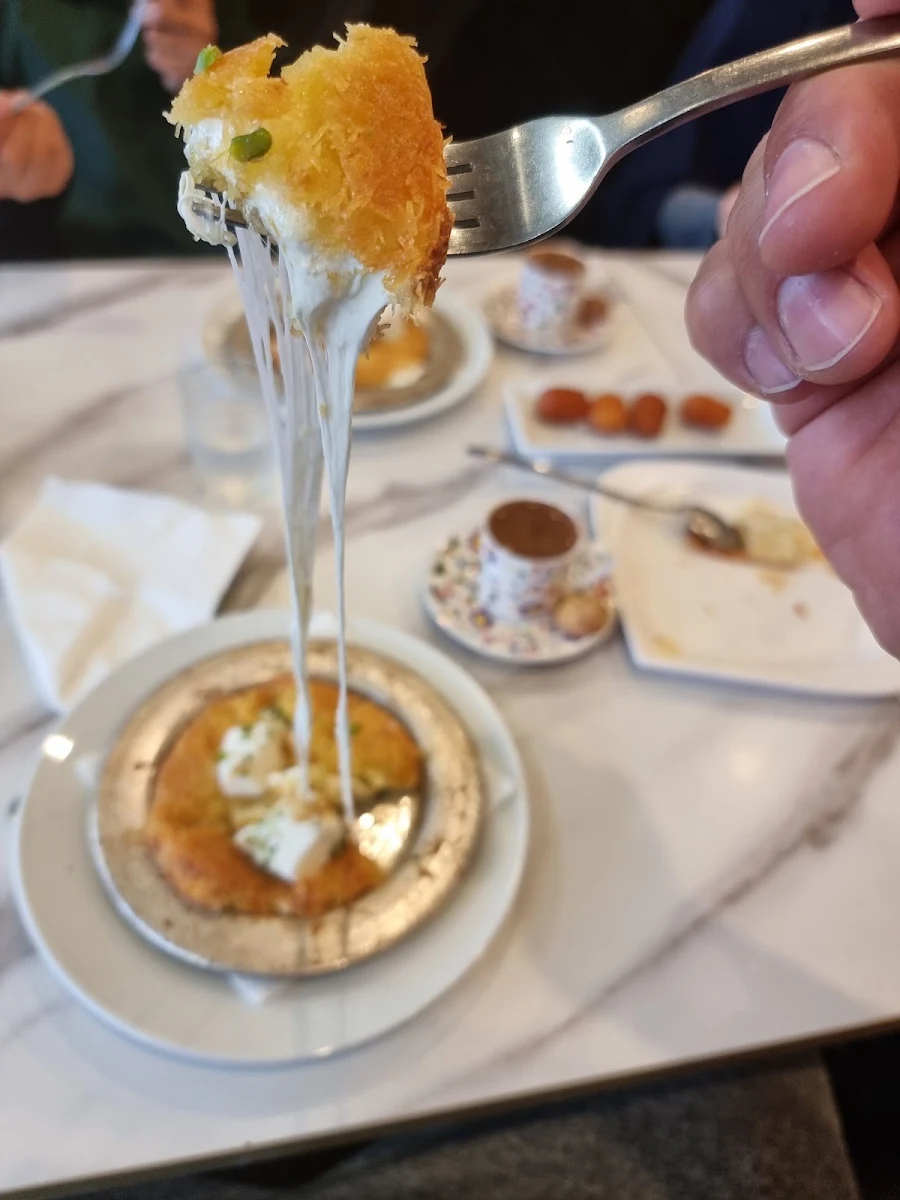 Knafe, Saray Sweets