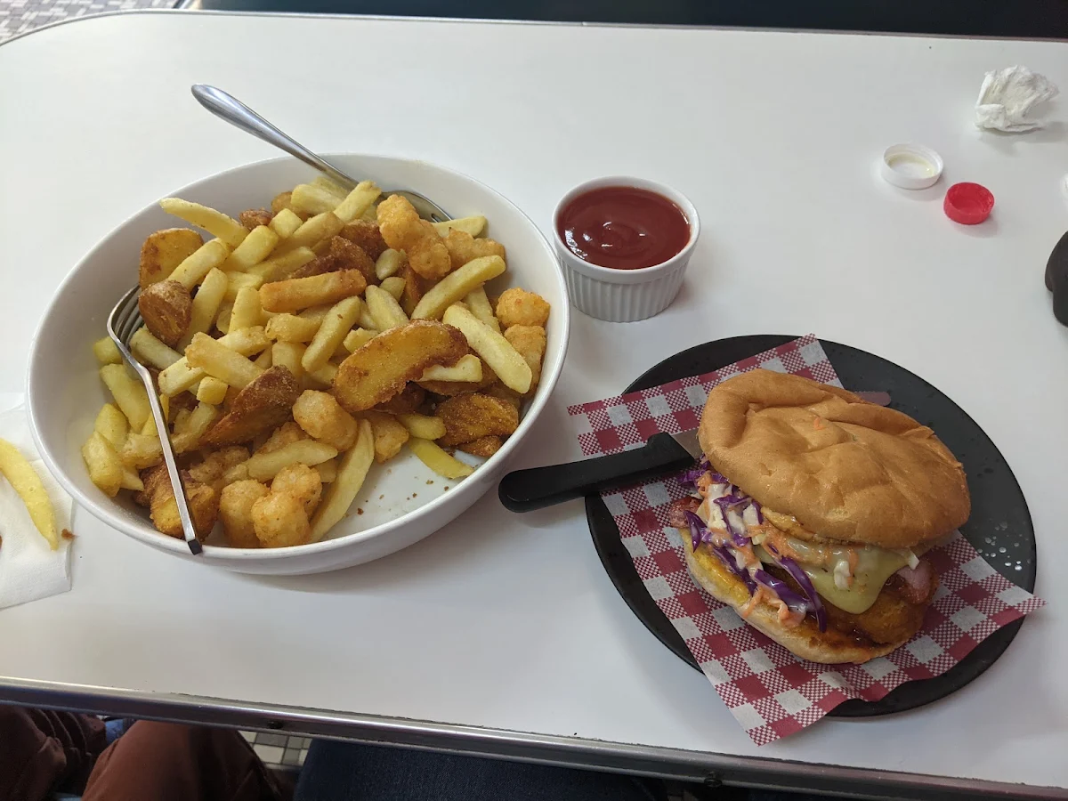 Highlights, Sunkist Cafe