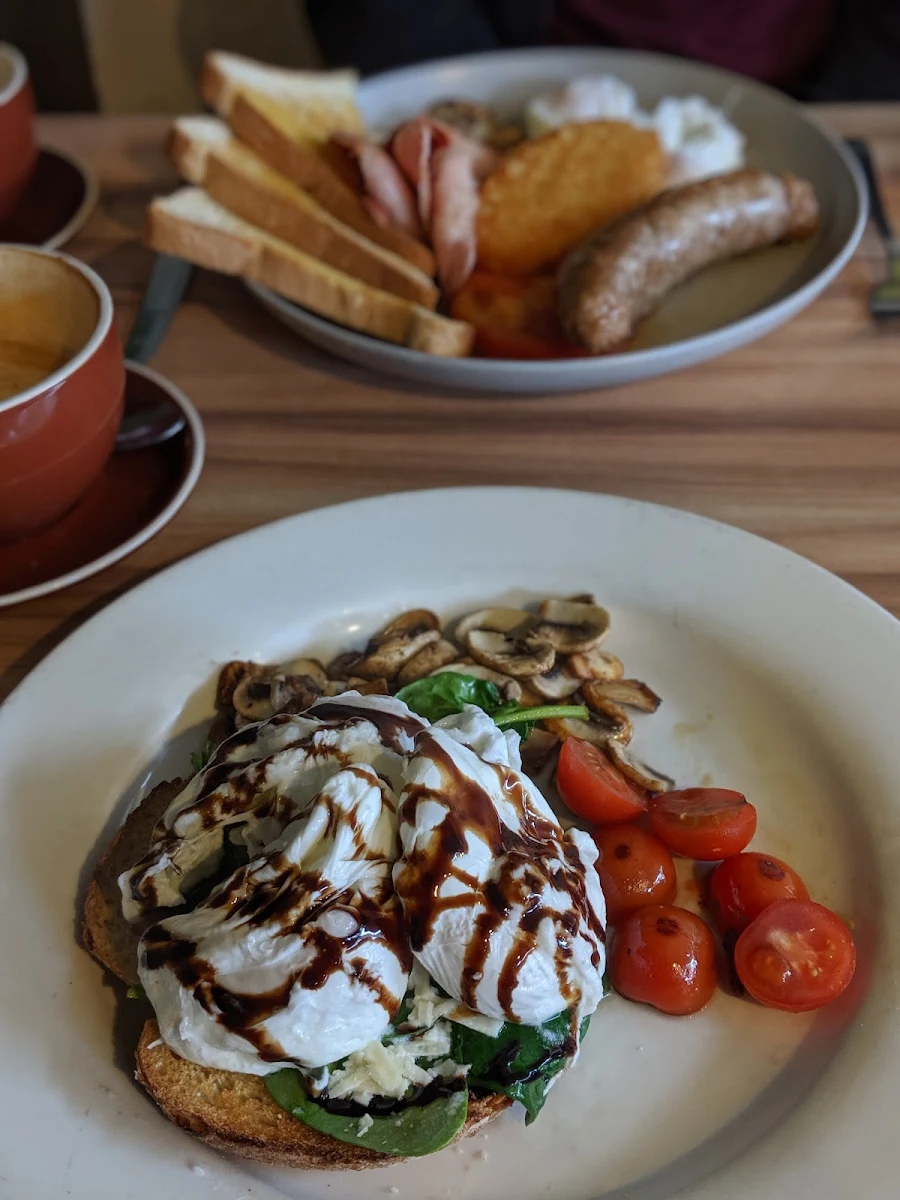 Highlights, Cafe Florence