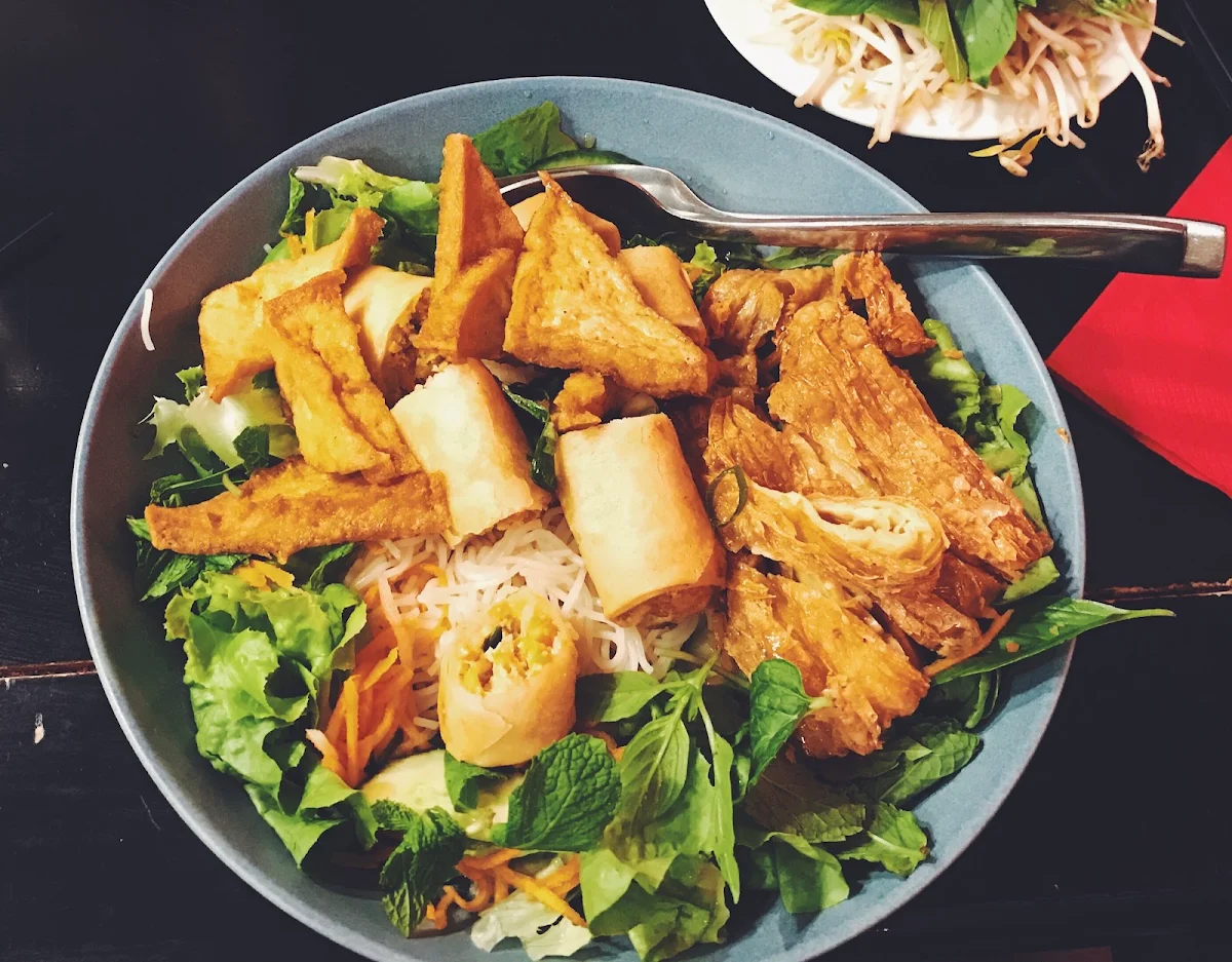 Highlights, Red Lotus Vietnamese Chargrill