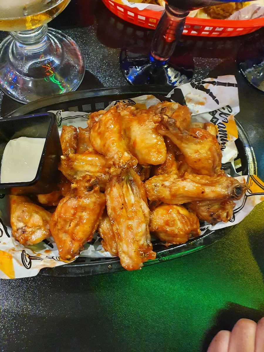 20 Wings, El Camino Cantina Chermside