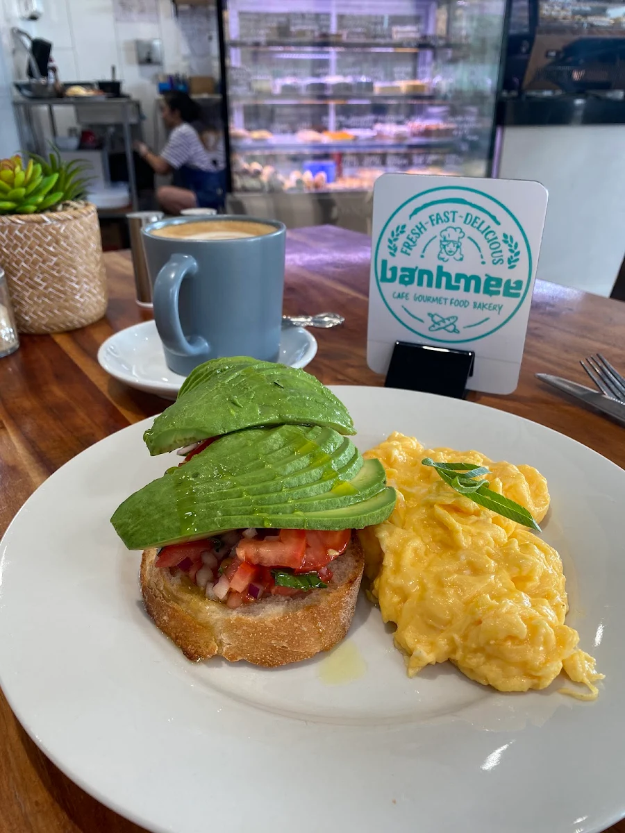 Highlights, Banh Mee Cafe