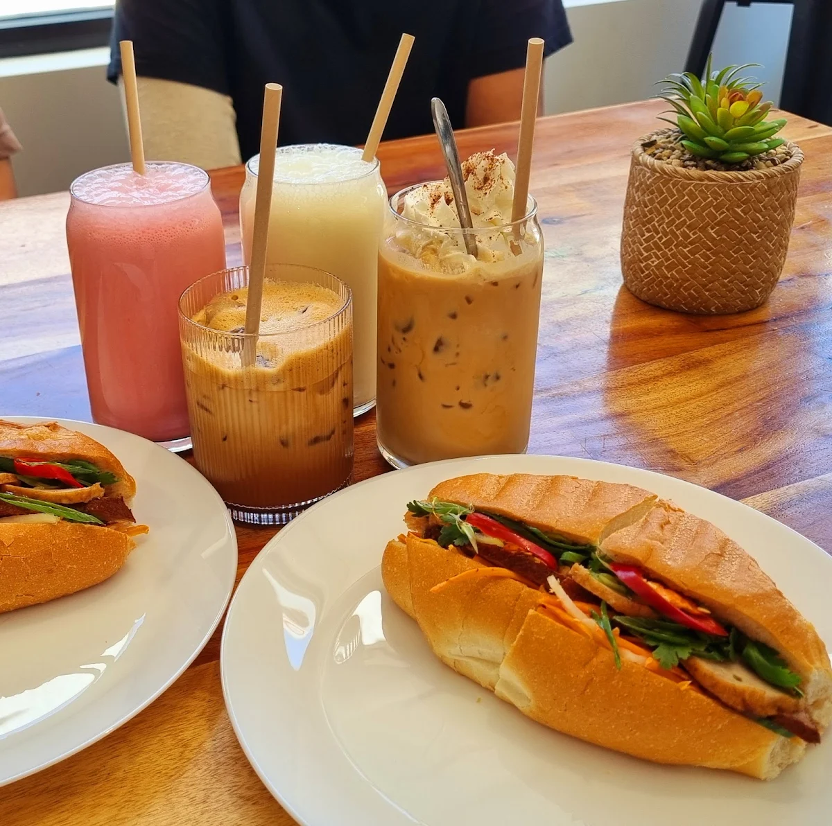 Highlights, Banh Mee Cafe