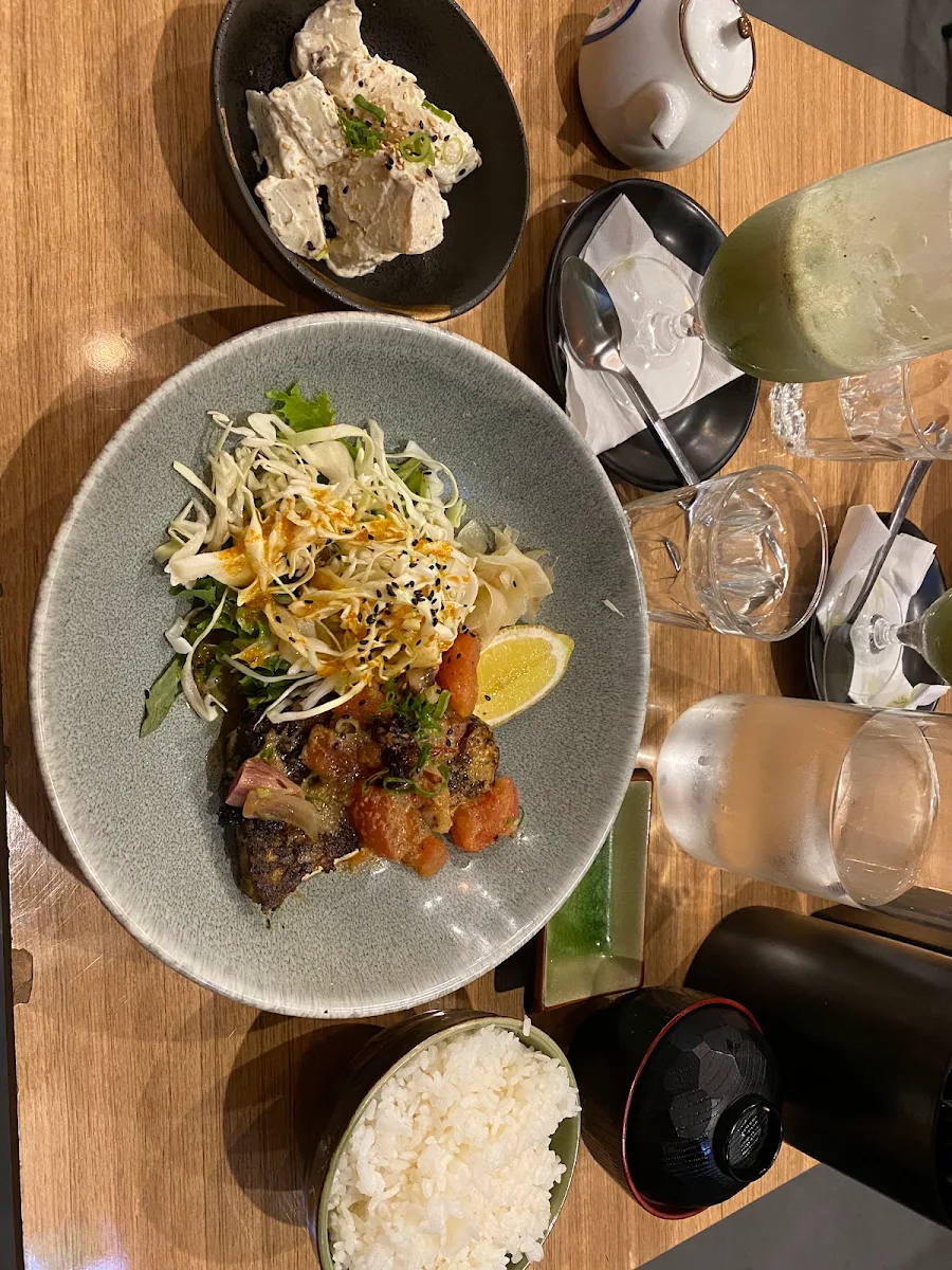 Service, Swordman's kitchen - Modern Asian Eatery . Artisan Cuisine