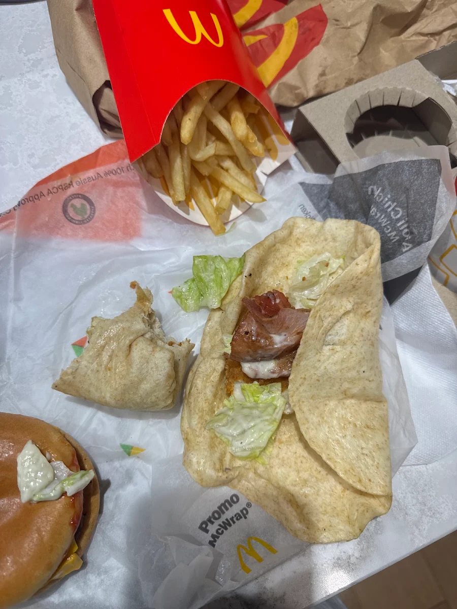 Highlights, McDonald's Melbourne Airport Drive