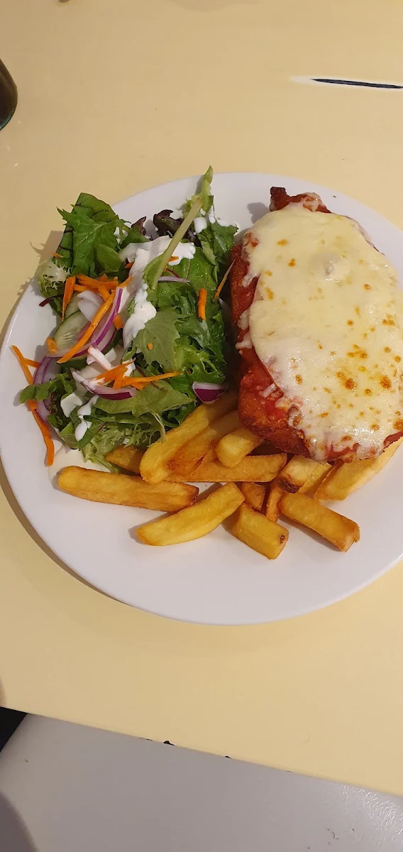 Chicken Parma, Somerville Hotel