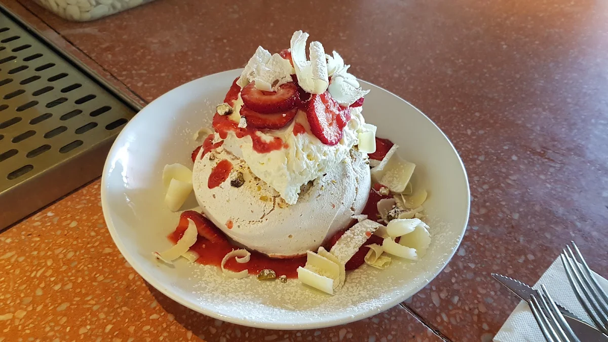Pavlova, bills