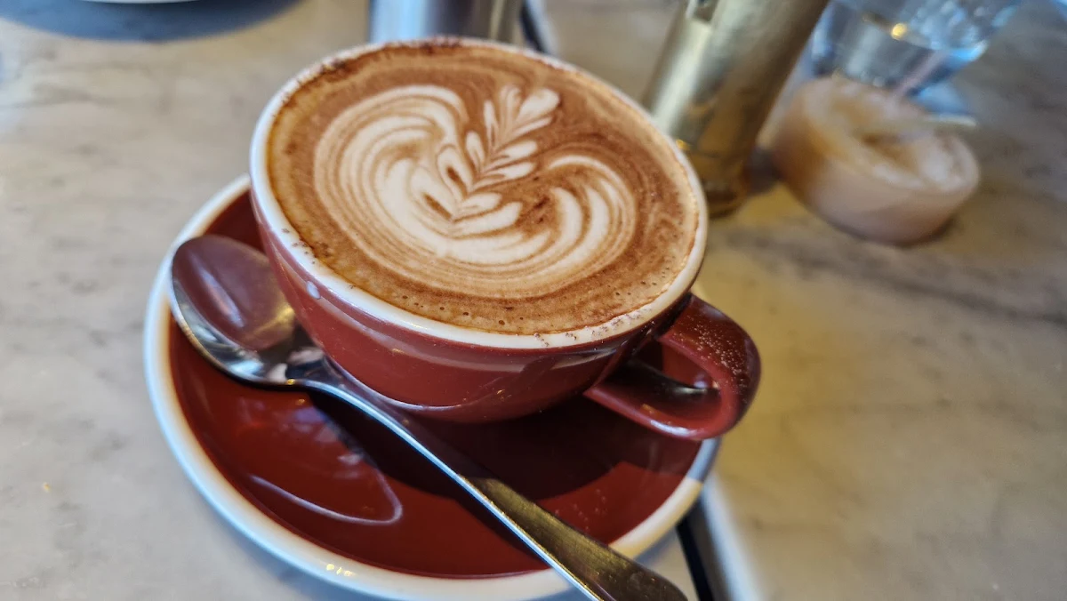 Skim Flat White, bills