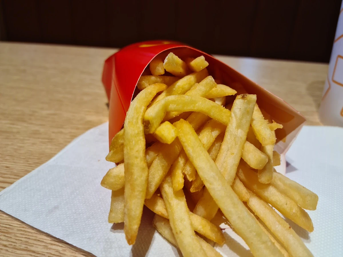 Large Chips, McDonald's Kippax