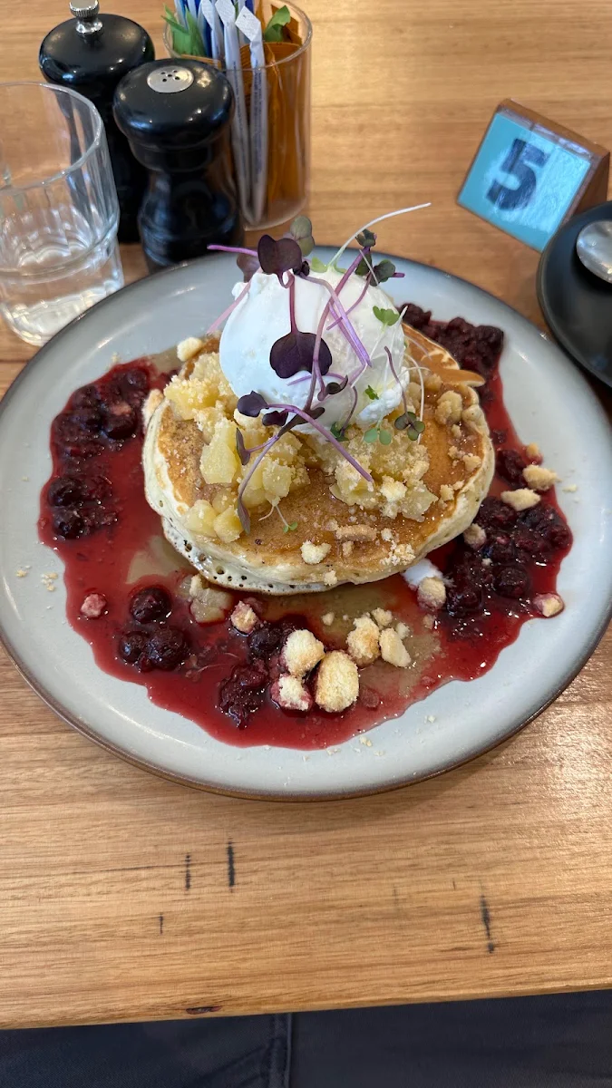 Berry Apple Pancakes