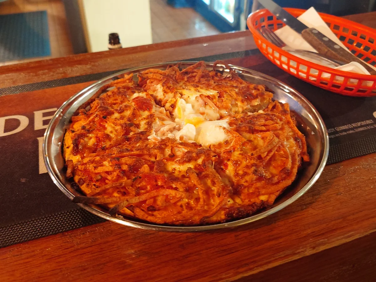 Aussie Pizza, Royal Standard Hotel