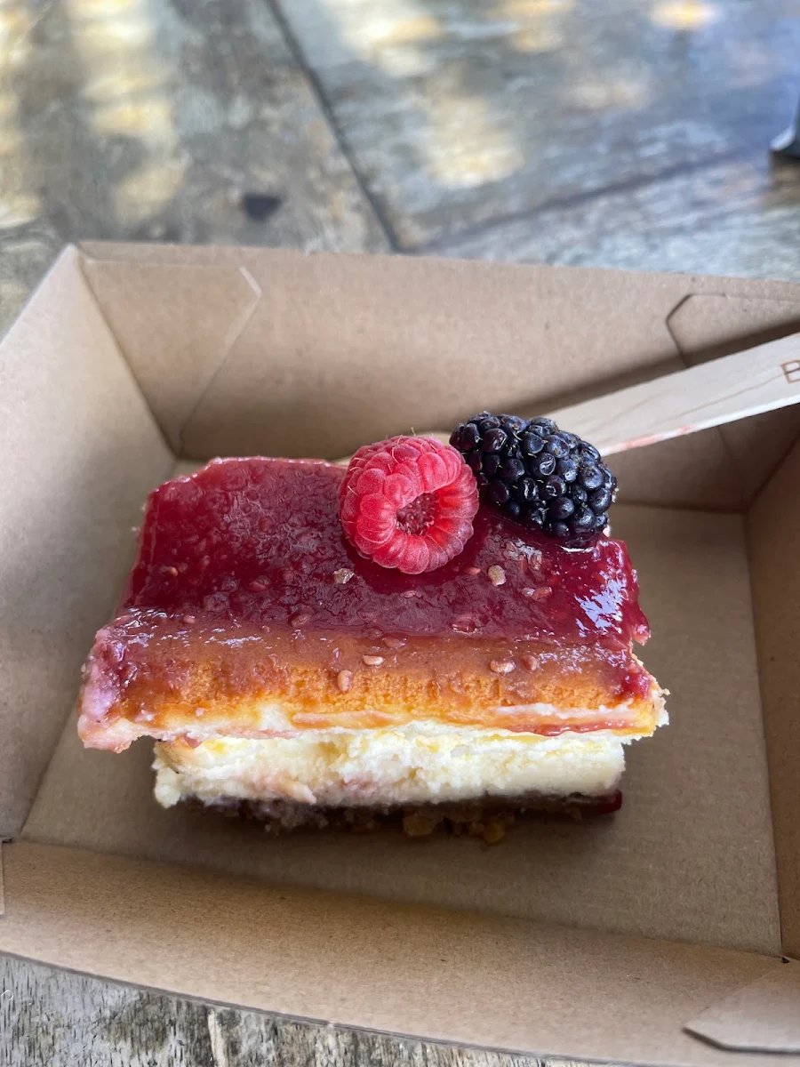 Seasonal Fruit Cheese Cake