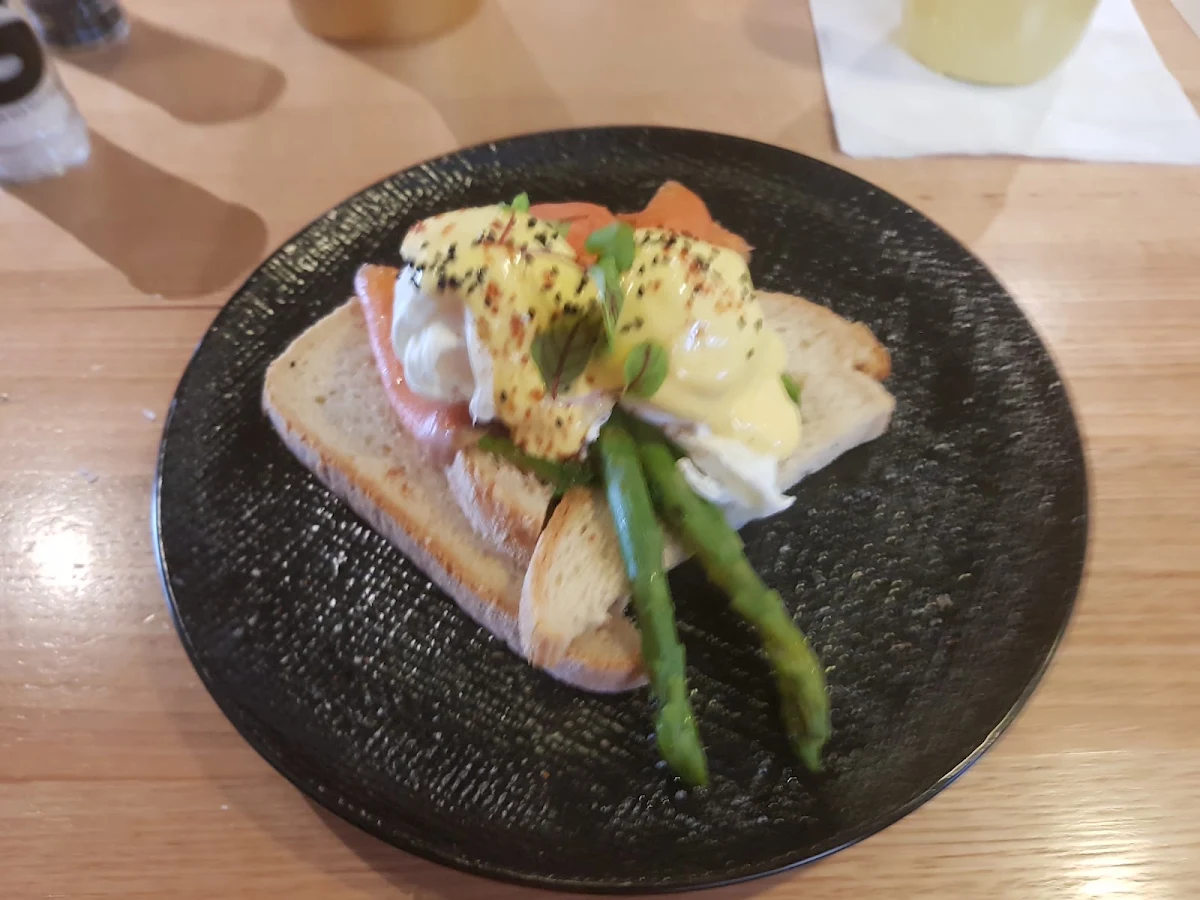 Egg Benny, El mocha