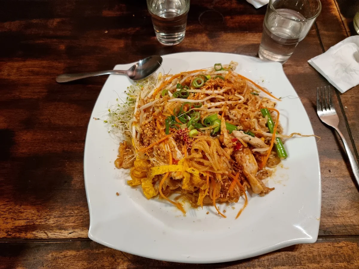 Chicken Pad Thai