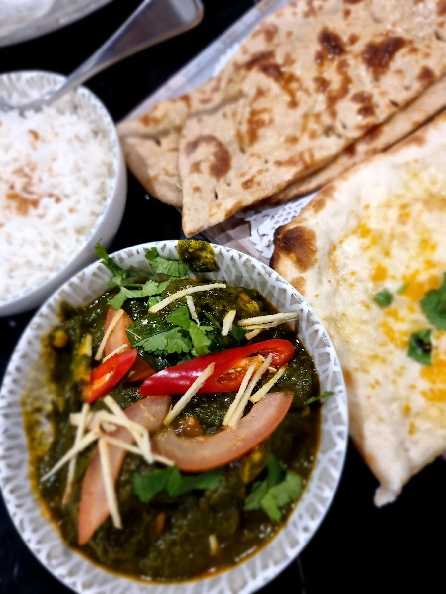 Saag Chicken, Indian Dining Club