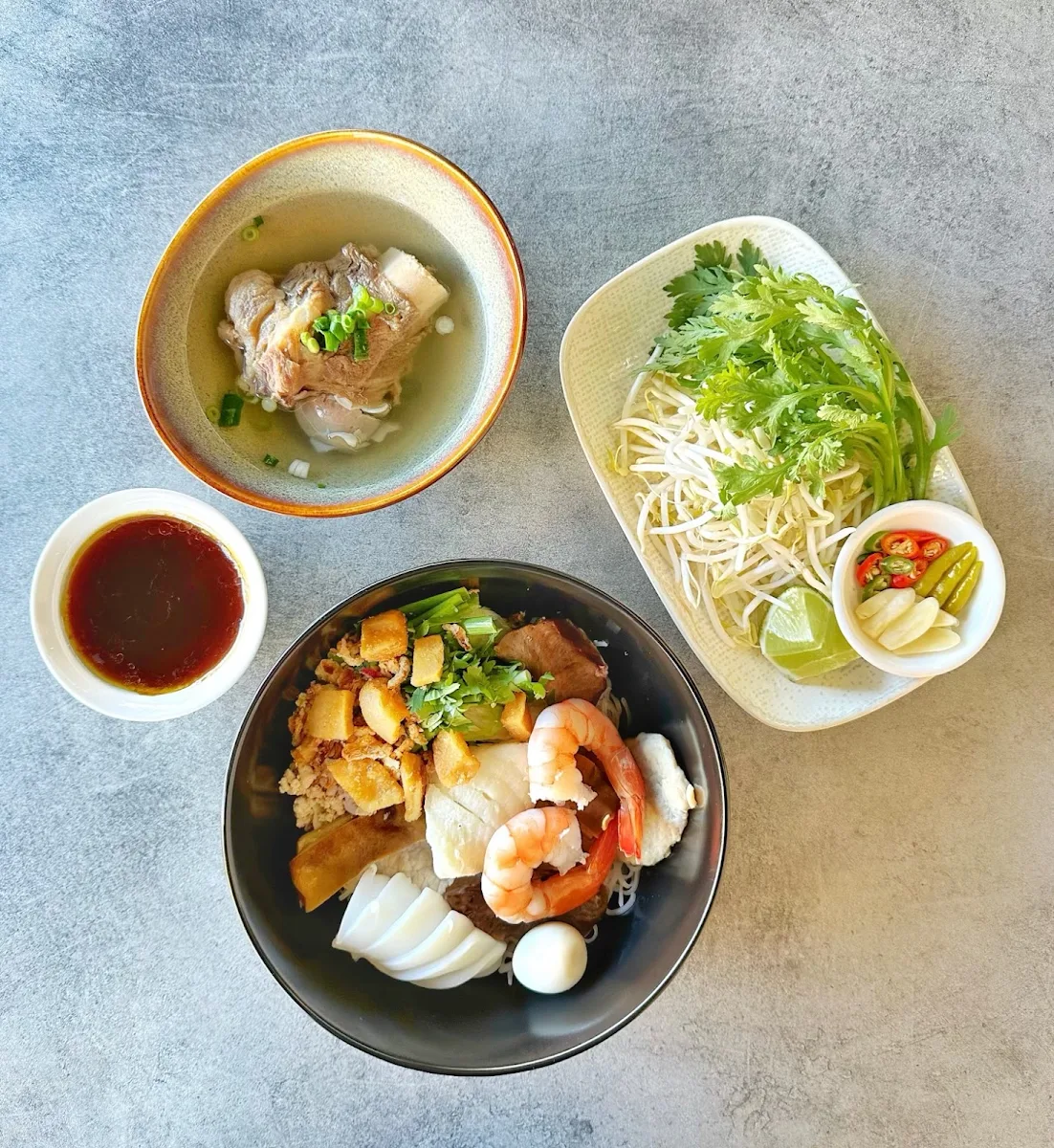 Highlights, Yung Lee Cafe & Restaurant