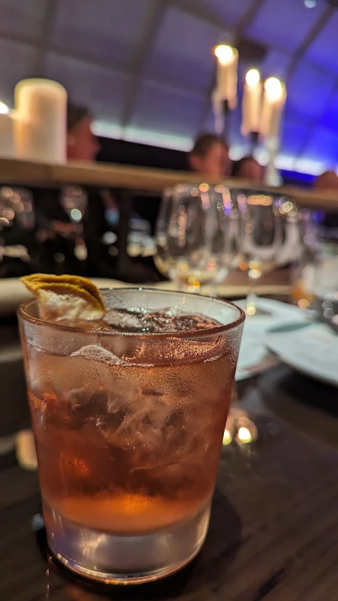 Highlights, Stratton Bar and Kitchen
