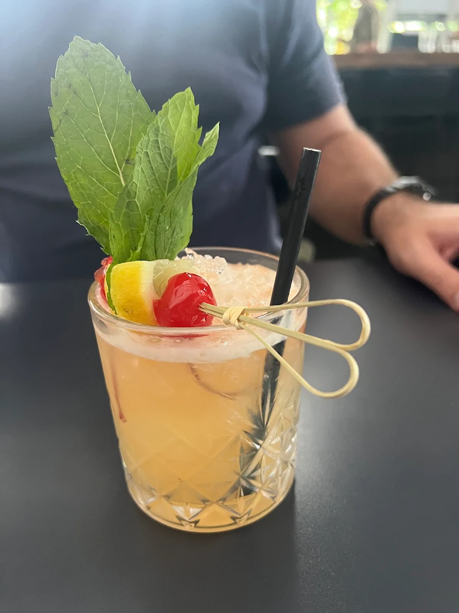 W Rum & Pineapple, Stratton Bar and Kitchen