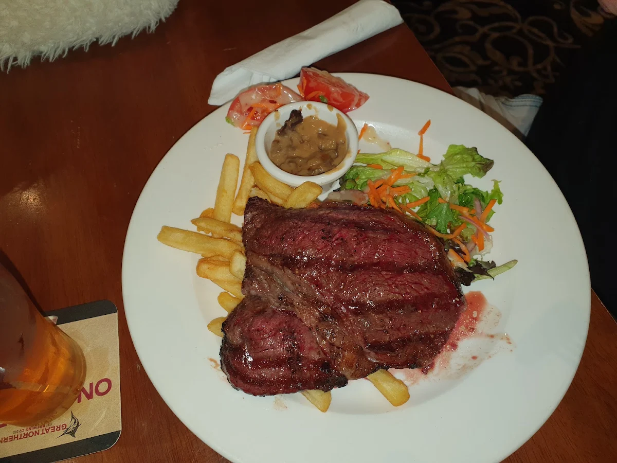 Wagyu Beef with Chips and Salad Mushroom Sauce