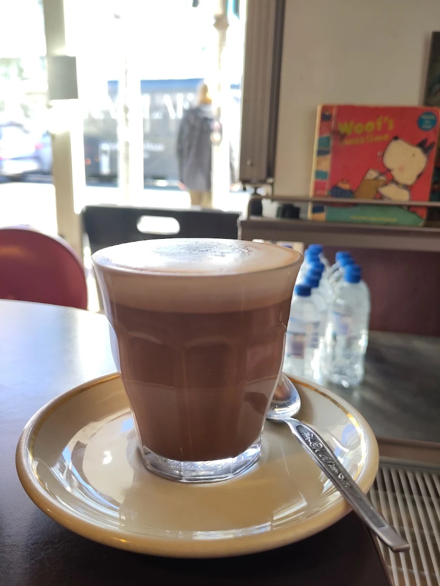 Flat White, Crumbs Cafe