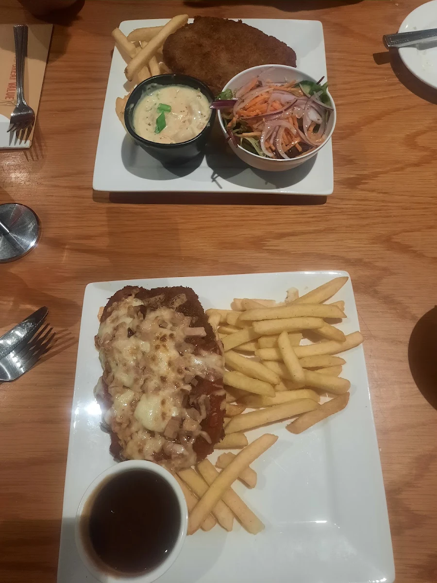 Beef Schnitzel, Rex Hotel