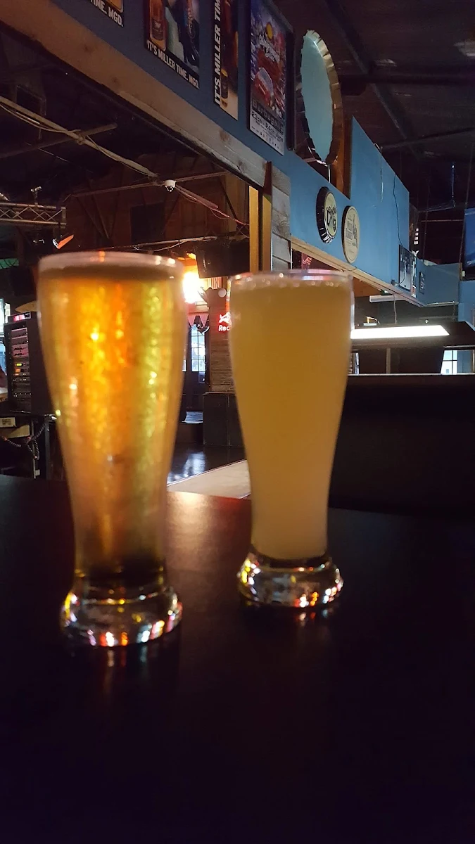 Highlights, Mustang Bar