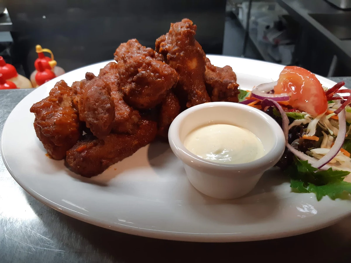 Buffalo Chicken Wings, Kensington Tavern
