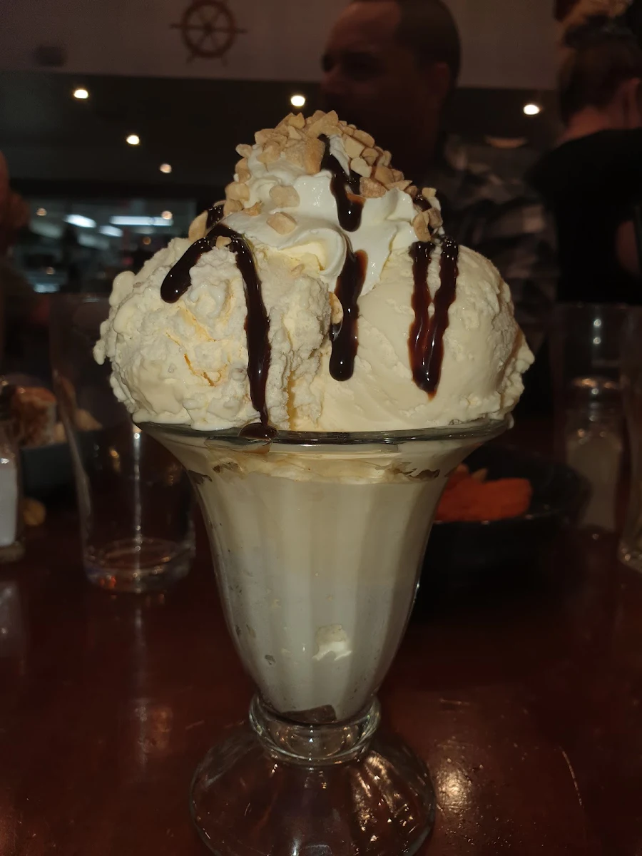 Sundae, Kensington Tavern