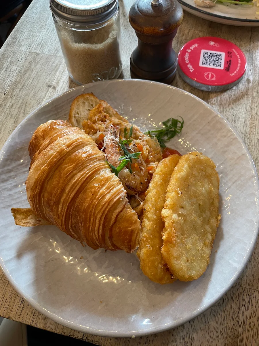 Chilli Scramble Croissant