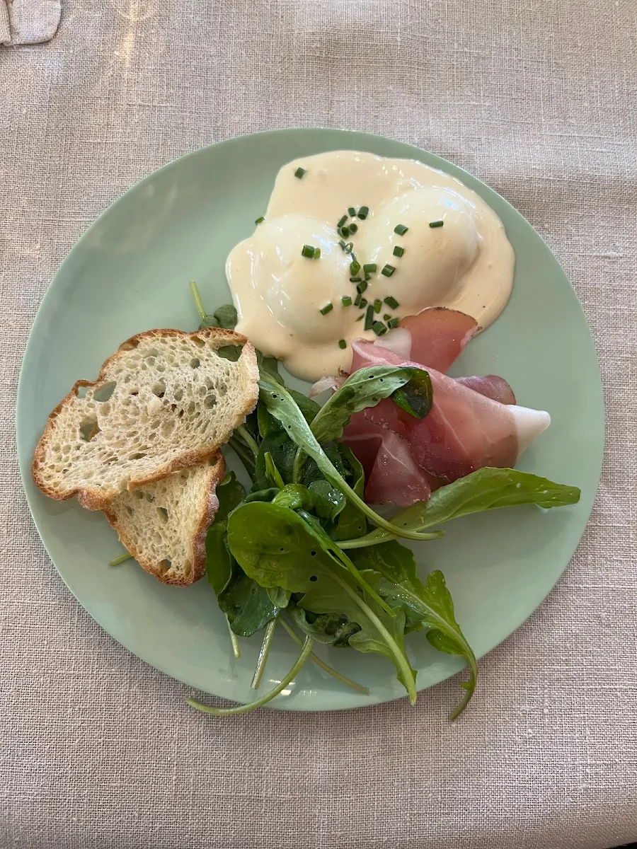 Eggs Benedict