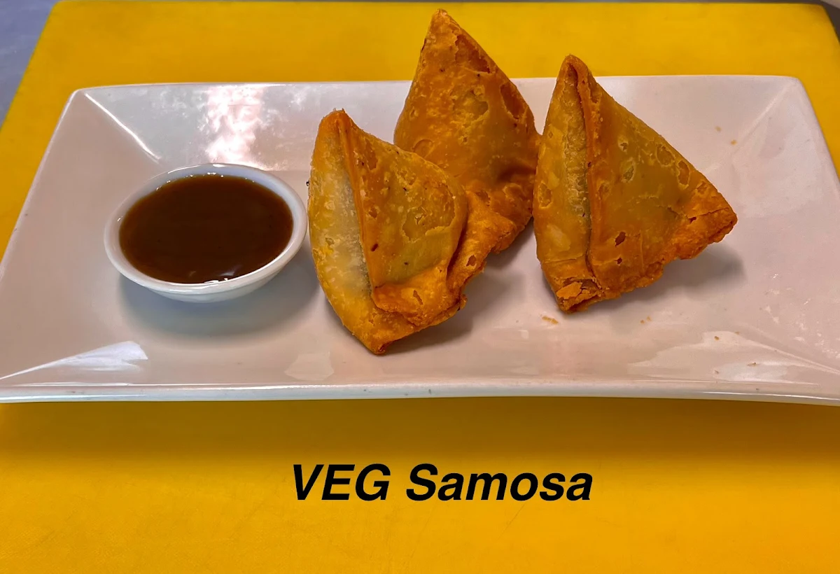 Highlights, Dawson Highway Cafe & Indian Cuisine