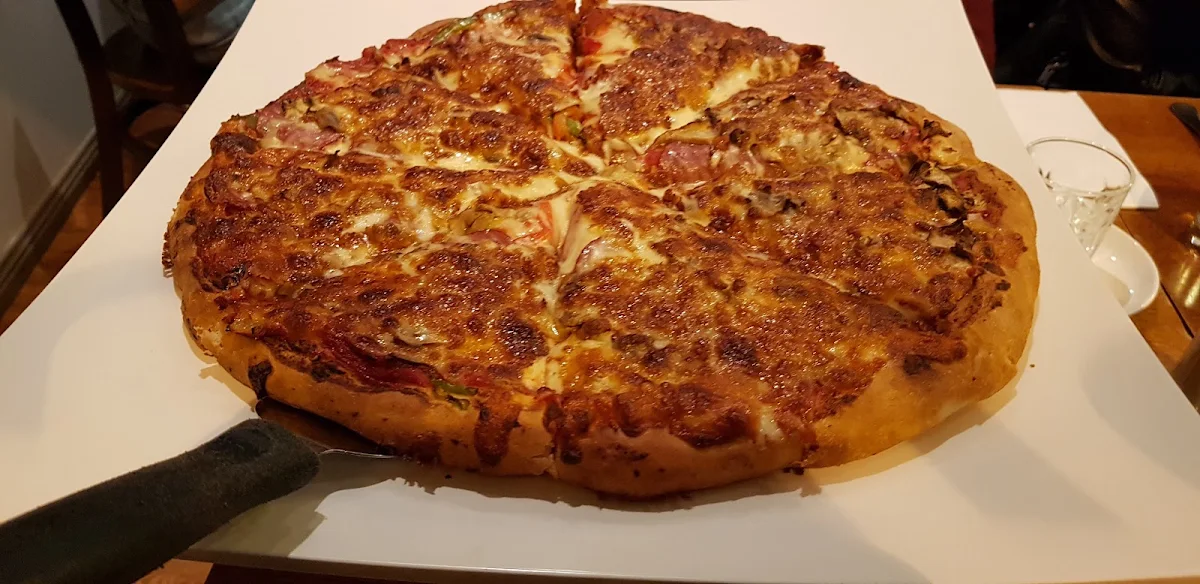 Pepperoni Pizza, Amici