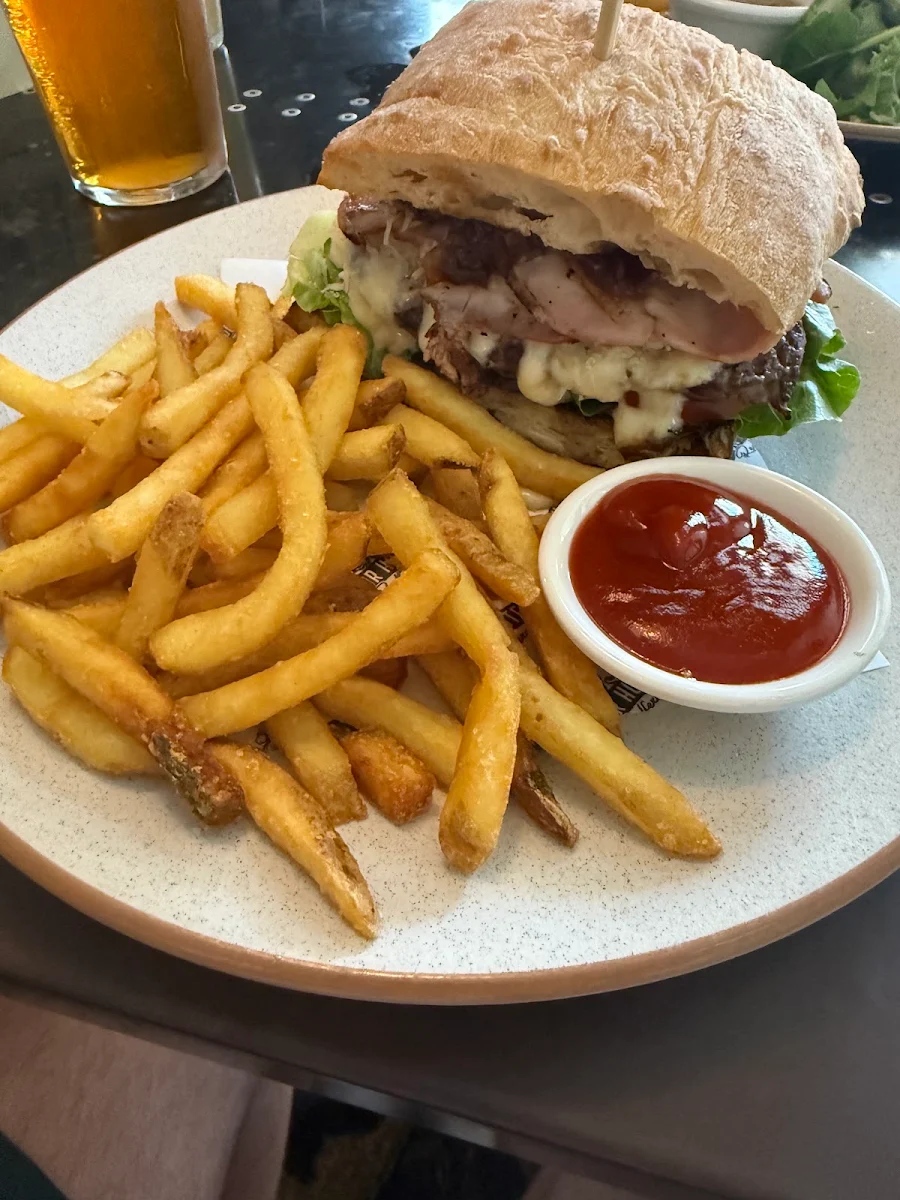 Meathall Sub, Tudor Hotel Redfern